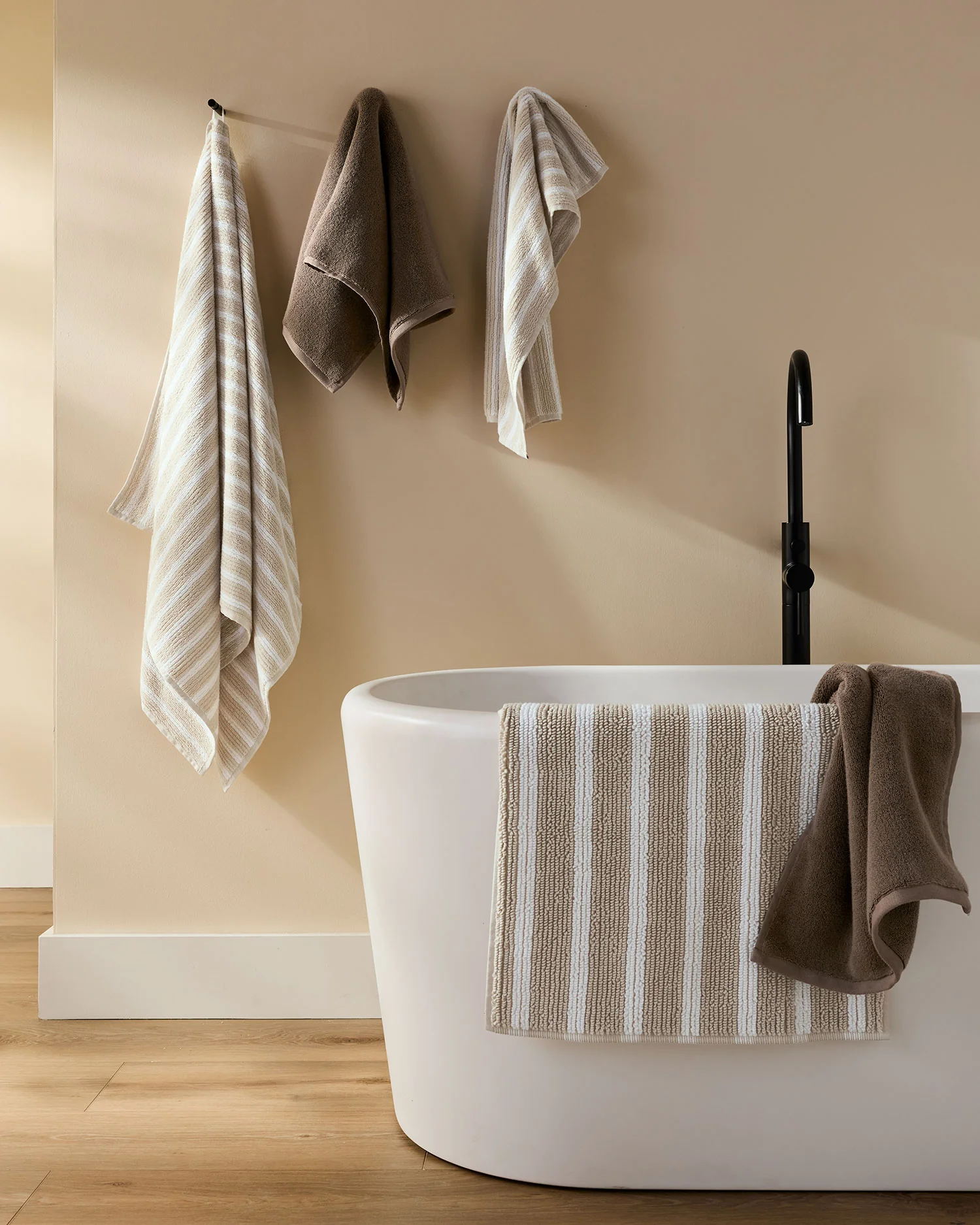 4+4 Organic Plush Bath Bundle - Warm Grey - Image 6