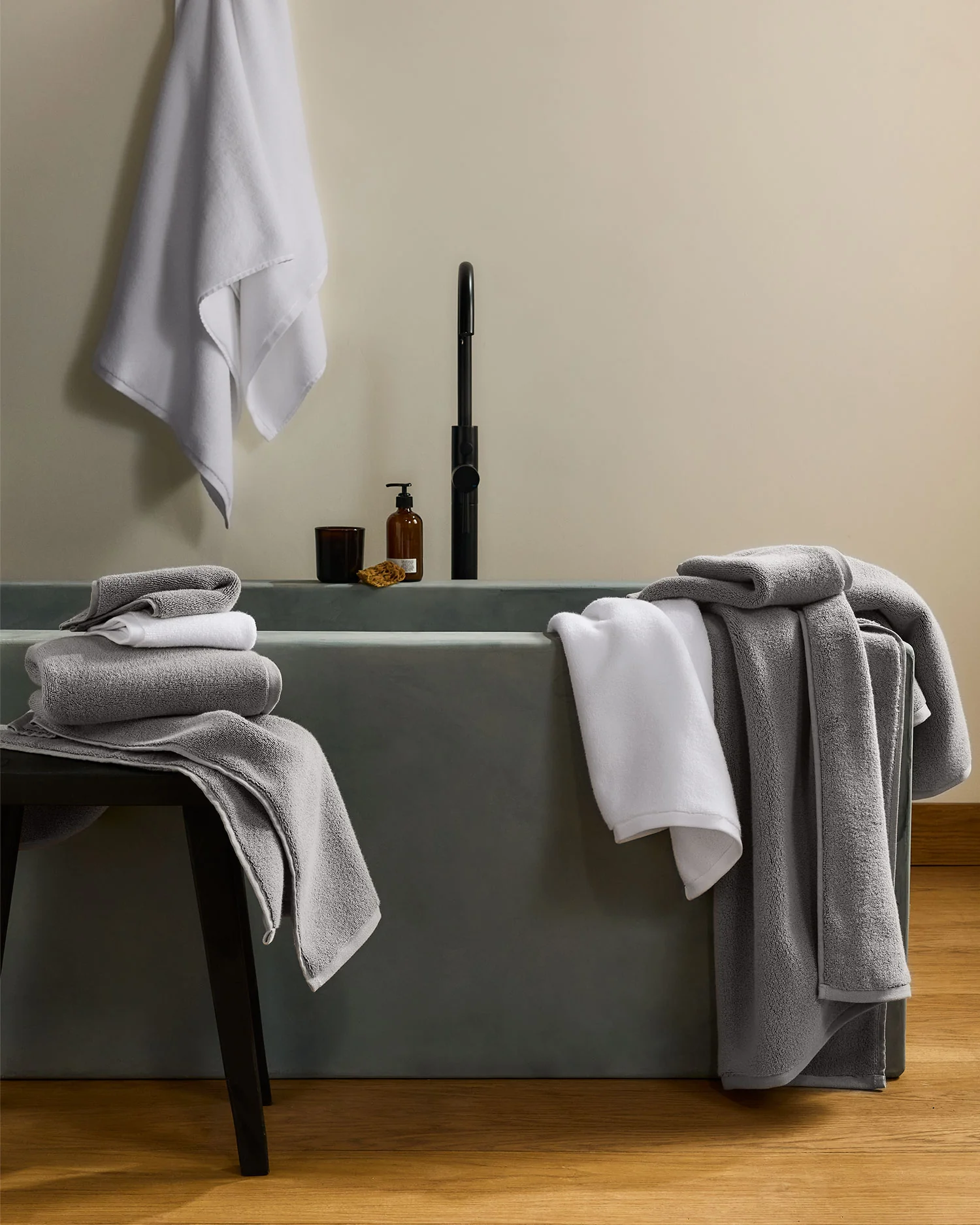 4+4 Organic Plush Bath Bundle - Pebble - Image 4