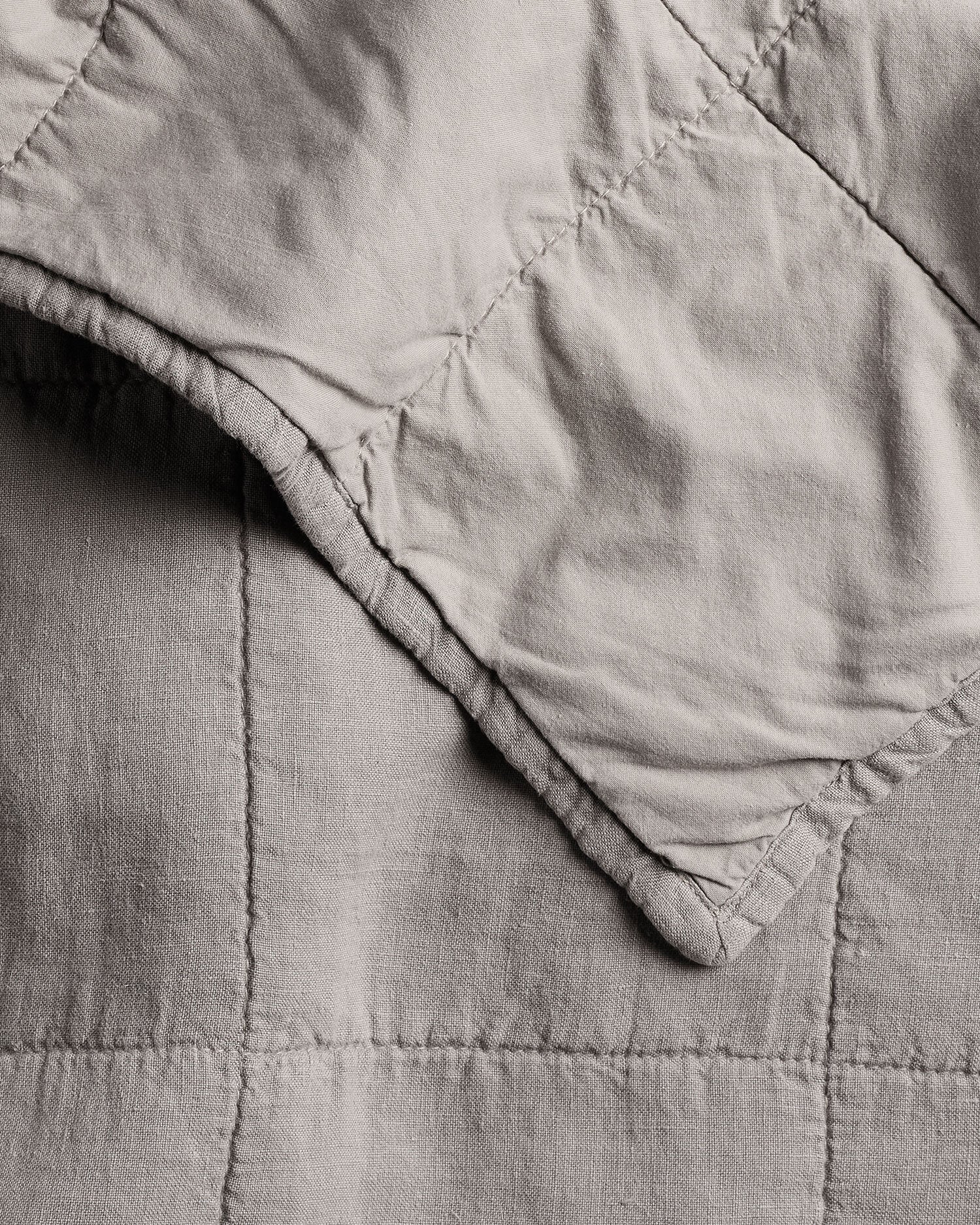Linen Box Quilt (Pebble) - Image 3