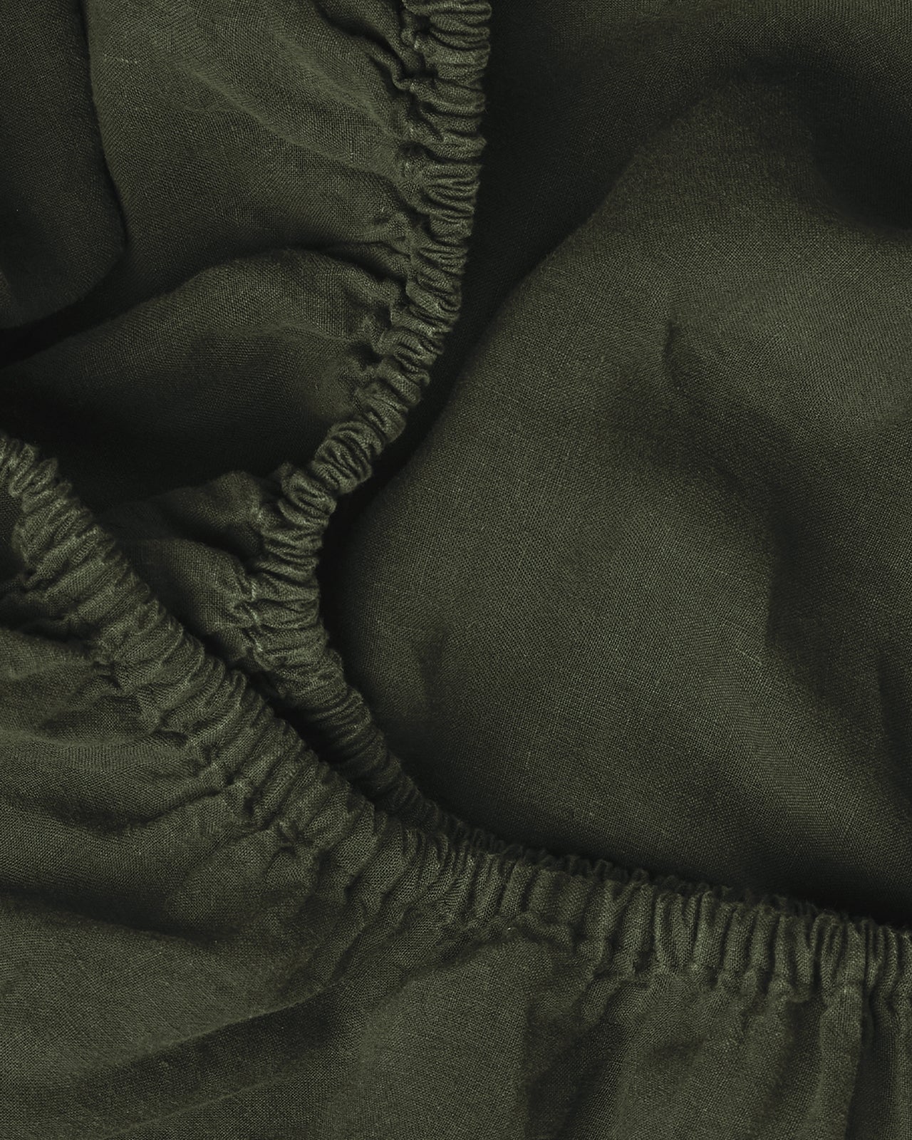 Linen Fitted Sheet (Evergreen) - Image 3