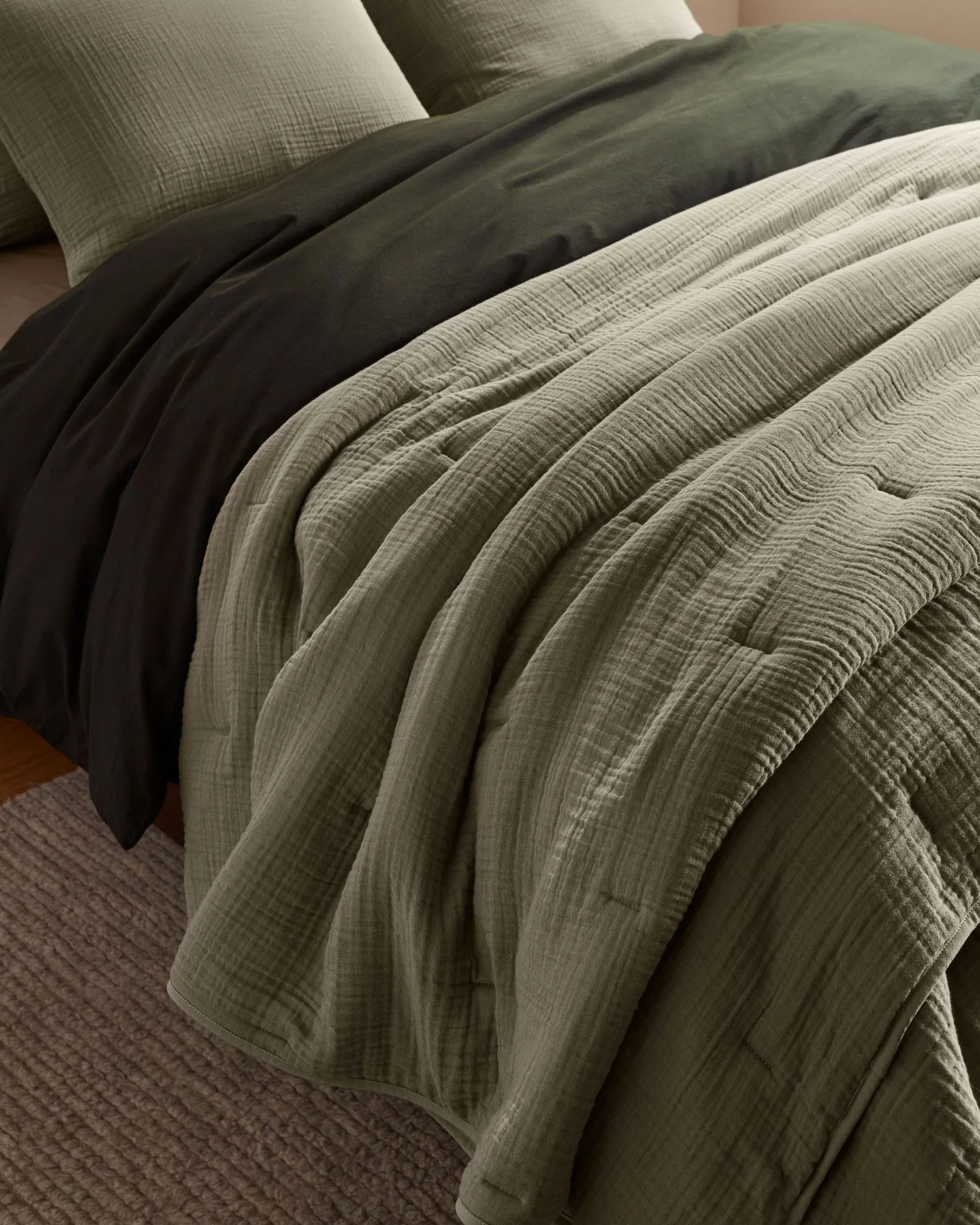 Organic Cloud Cotton Quilt (Moss) - Image 2