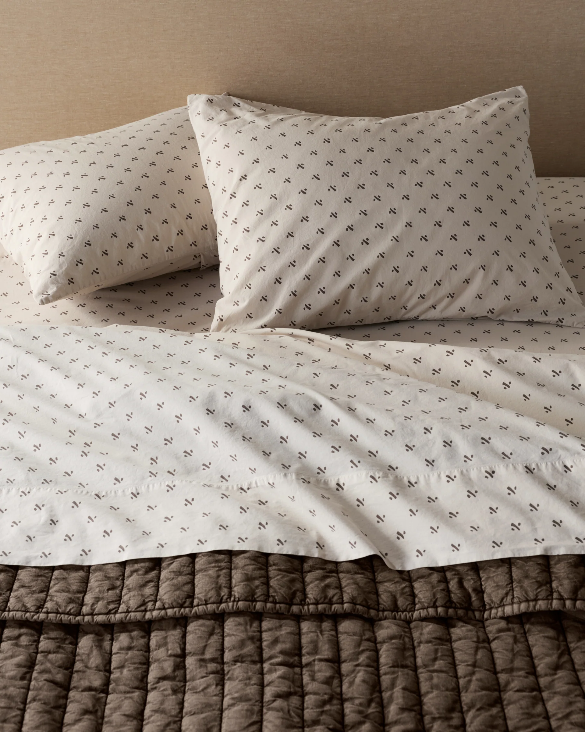 Overdyed Vintage Print Fitted Sheet (Bone) - Image 5