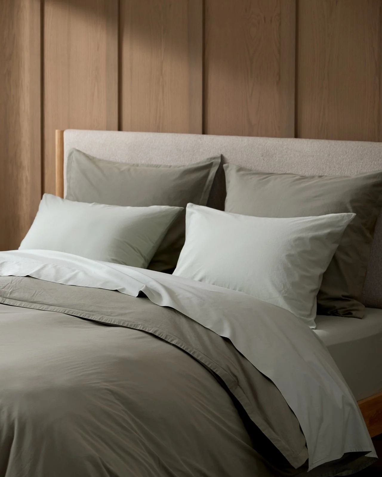 Percale Fitted Sheet (Sage) - Image 4